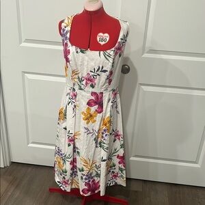 Eva Mendes White and Pink Floral Tropical Sleeveless Dress Size 10